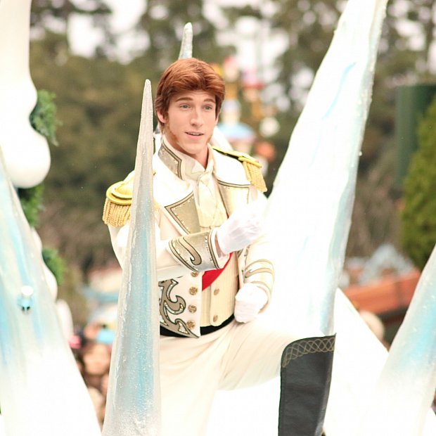 昨年同様 アナ雪一色の価値あるパレード アナとエルサのフローズンファンタジー