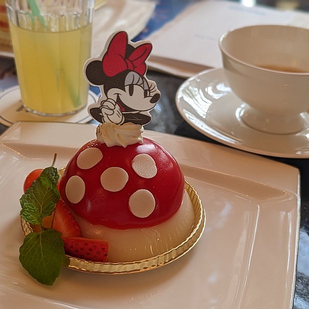 予約なしでも大丈夫！可愛いミニーちゃんのスペシャルケーキ