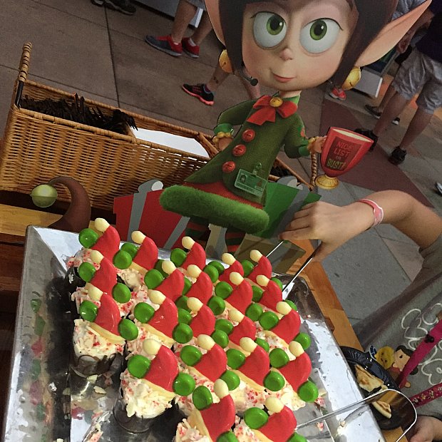 デザートと花火が楽しめるデザートパーティー クリスマス フロリダ