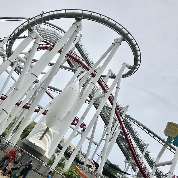 回転率低めの絶叫コースター | バトルスター・ギャラクティカ