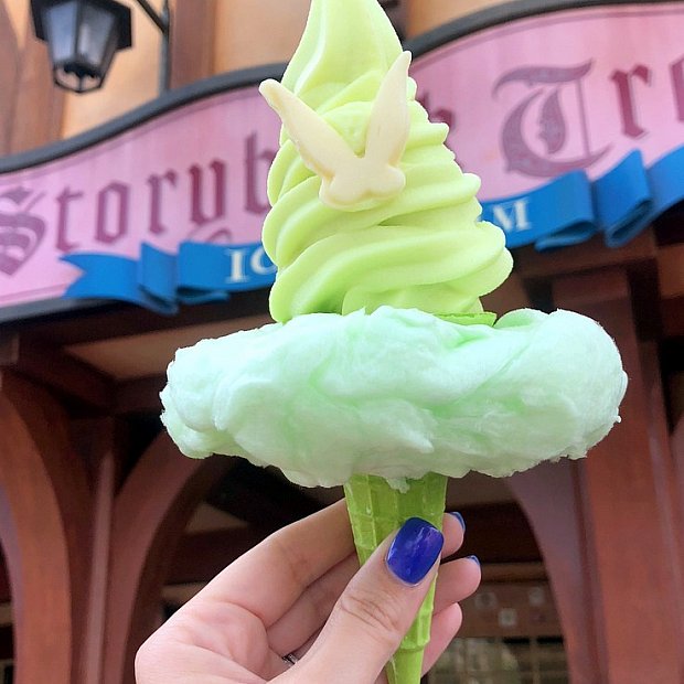 storybook treatsでピーターパンフロートとティンカーベルソフト