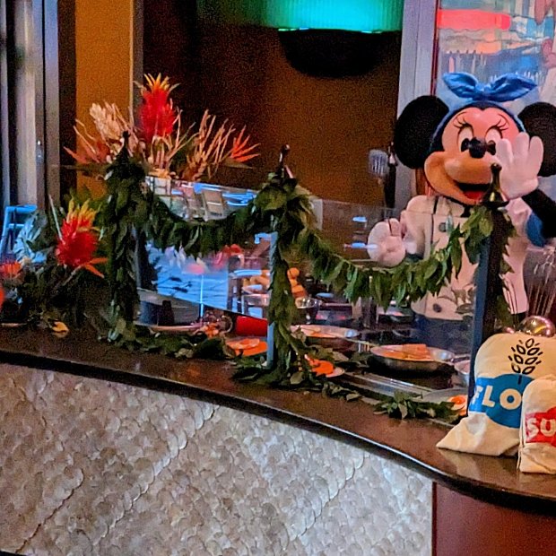 料理紹介（続） | マカヒキ（アウラニ）