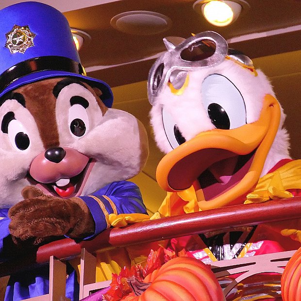 3158.海外ディズニークルーズラインピン ハロウィン 怒っているドナルド クルーズでしか味わえない！特別なイベントが盛りだくさん