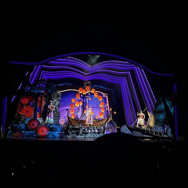 Mickey's Storybook Adventure】生歌に感動！上海ならではのシーンも