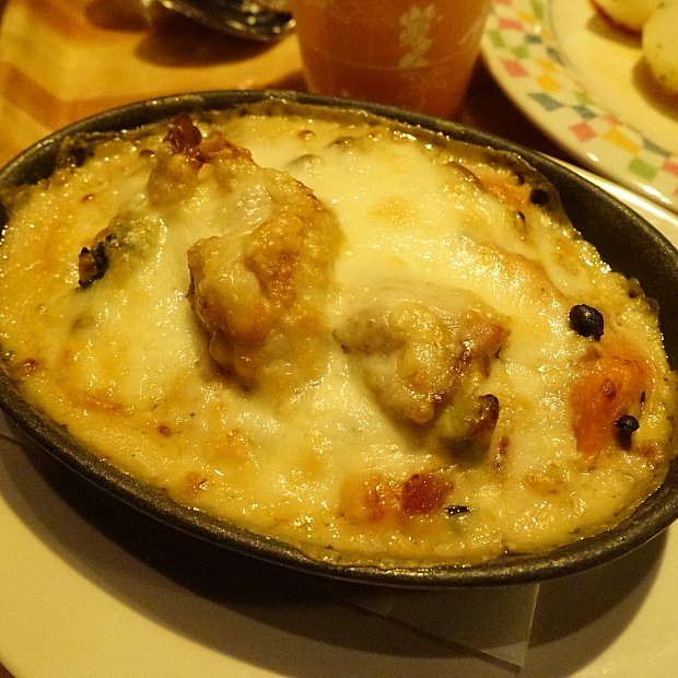 チキンドリアが旨い！大きなチキンが2個！ グランマ・サラのキッチン