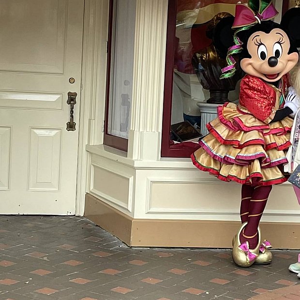 ラインカットが早い！完全敗北した70周年クリスマスグリーティング