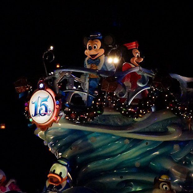 15周年要素を取り入れたカラー オブ クリスマス