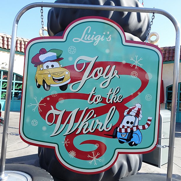 クリスマス仕様のカーズランドは最高でした（カリフォルニア）