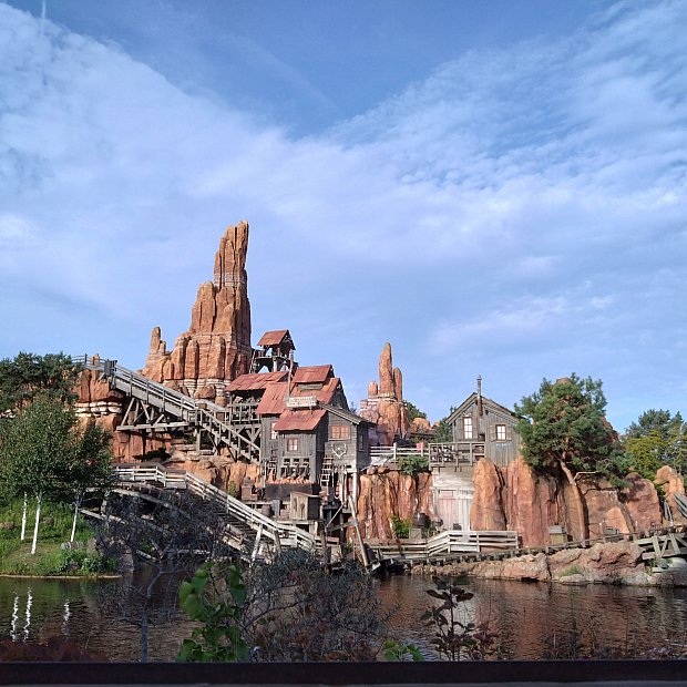 ビッグサンダーマウンテン　ディズニーランドパリ　フィギュア ビッグサンダー・マウンテン | ディズニーランド・パリのクチコミ