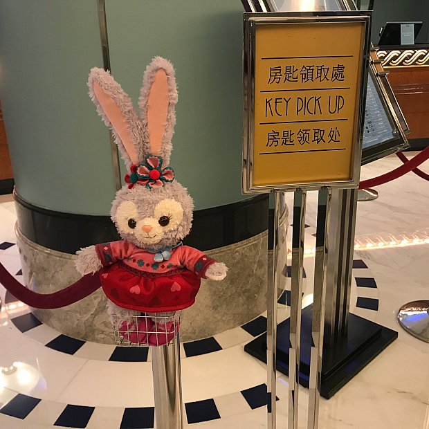 チェックイン時にダッフィーフレンズがお迎え ディズニー ハリウッド ホテル 香港
