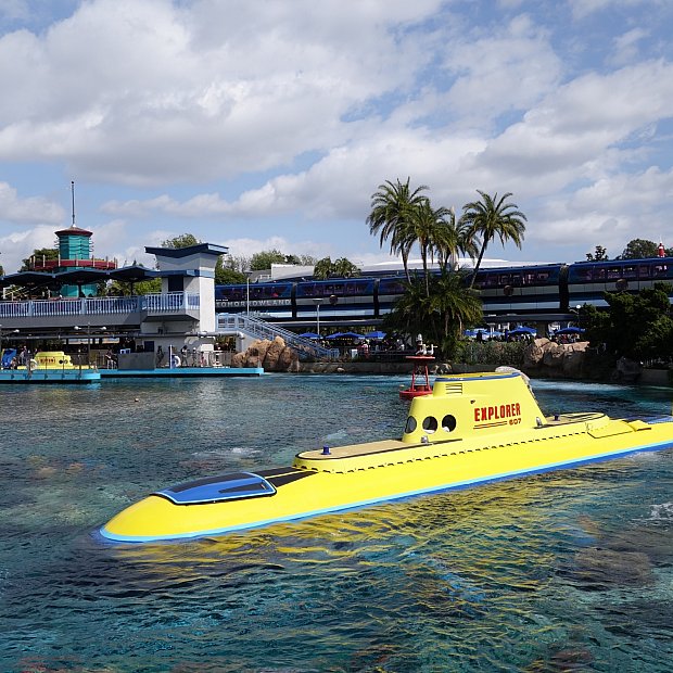 ニモ・ドリーと本物さながらの海を探検！ ファインディング・ニモ