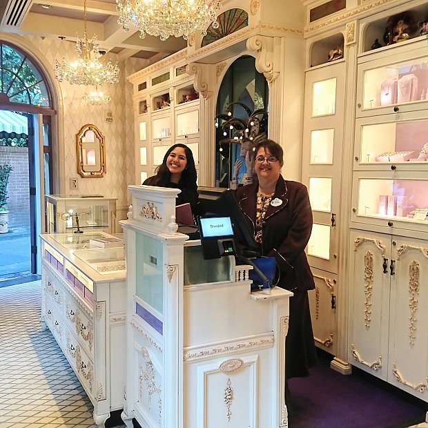 La Mascarade d'Orleans】PANDORAの専門店 & 路地裏のお散歩