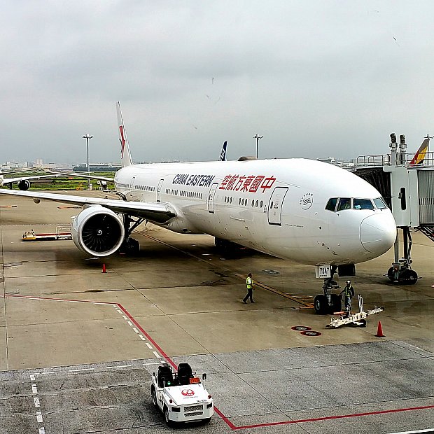 羽田空港発着中国東方航空を利用 座席指定はスマホが簡単