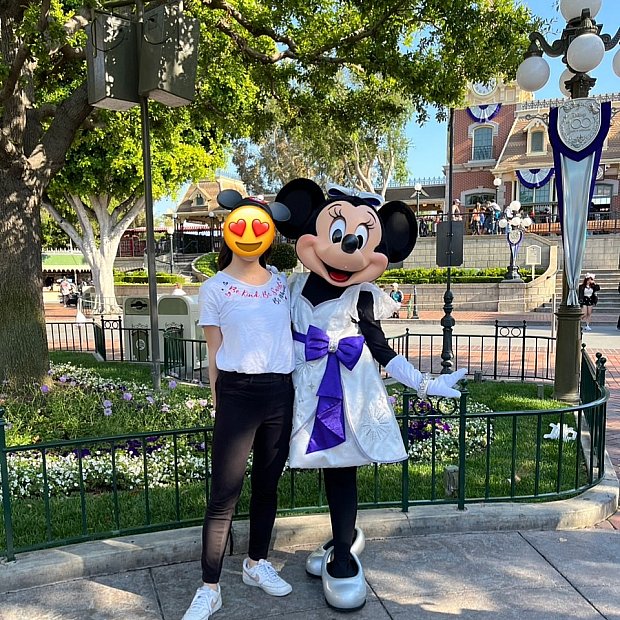 3149.海外ディズニーランドアナハイム キャストピンハロウィンリトルモンスター キャラグリ放題！かわいいコスチュームのキャラクターが勢揃い