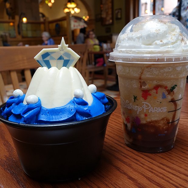 スタバとディズニーのコラボのカップが可愛い フィドラー フィファー プラクティカル カフェ カリフォルニア