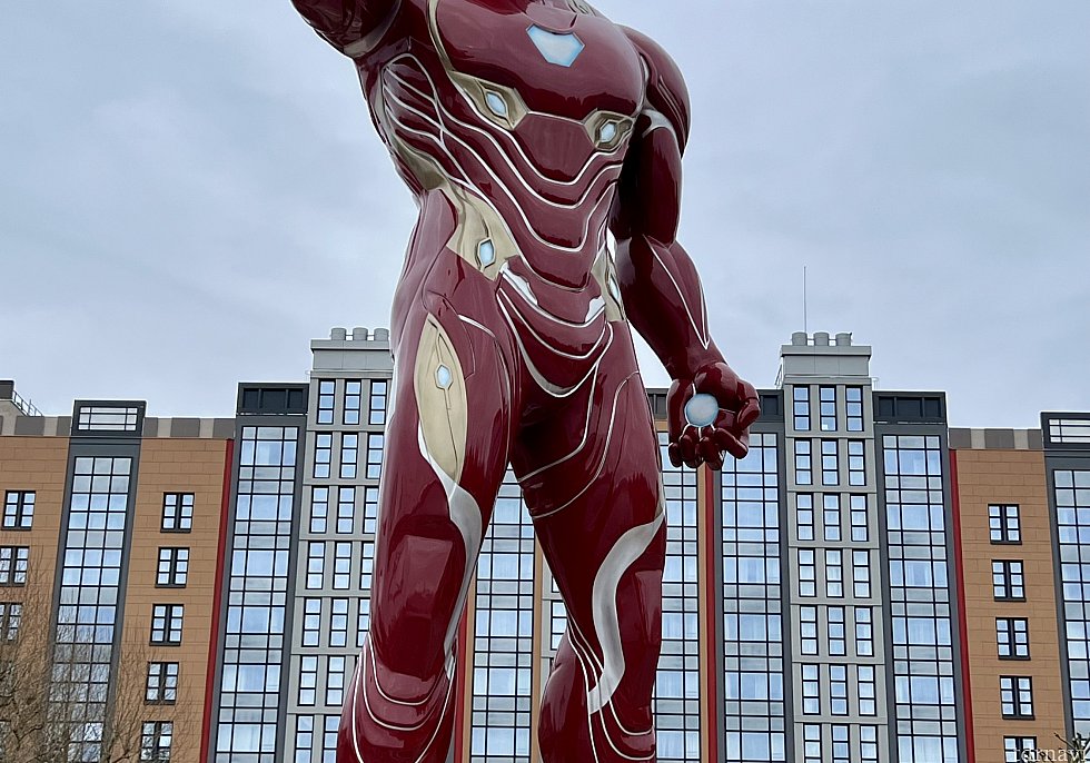 ディズニー・ホテル・ニューヨーク：アート・オブ・マーベル